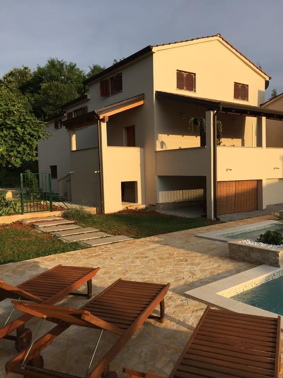 Holiday Home Maver Forty Пореч Экстерьер фото