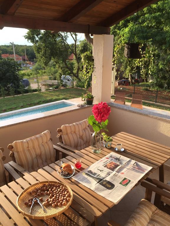 Holiday Home Maver Forty Пореч Экстерьер фото