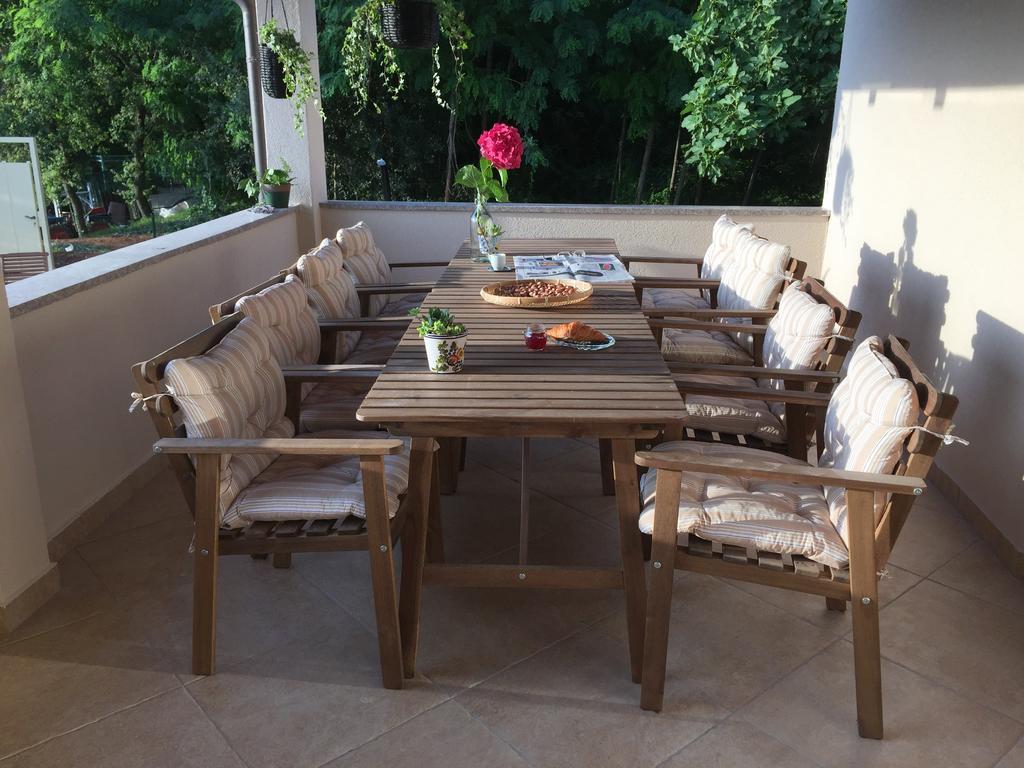Holiday Home Maver Forty Пореч Экстерьер фото