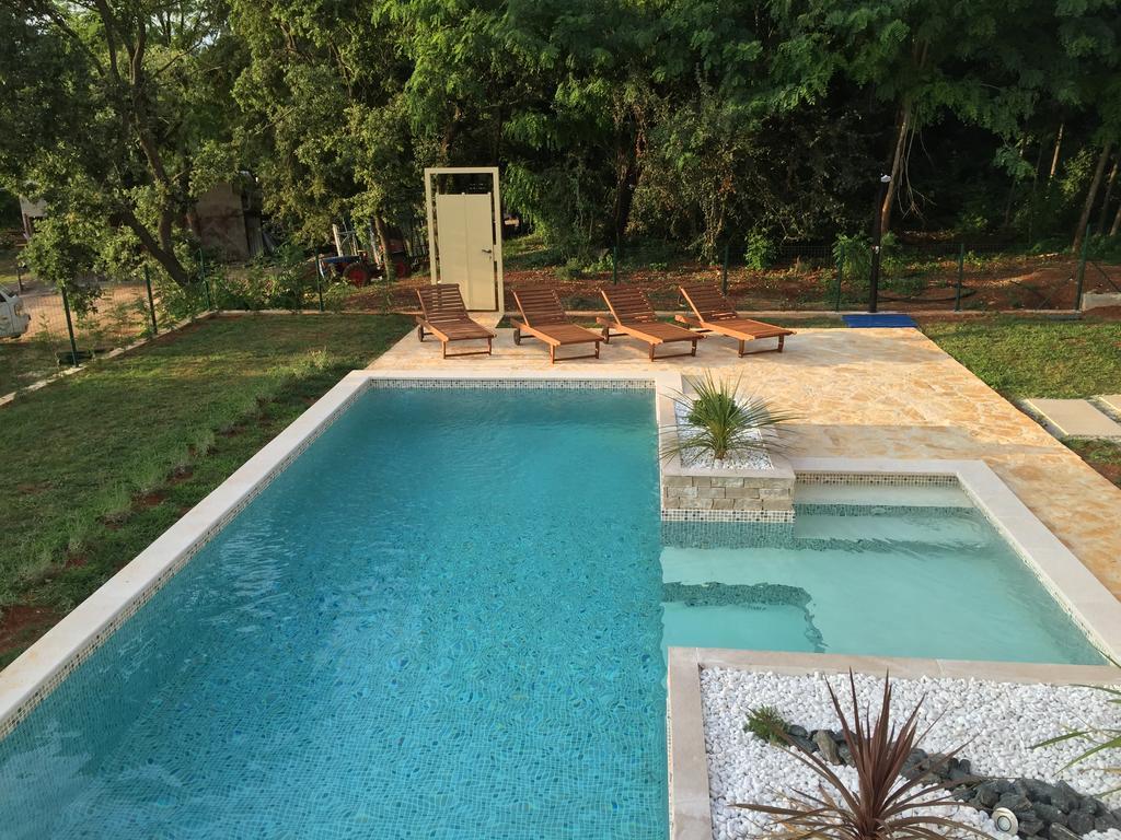 Holiday Home Maver Forty Пореч Экстерьер фото